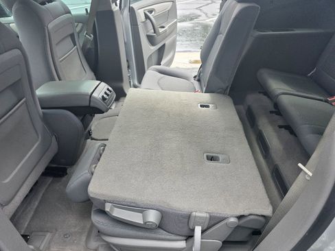 Used 2017 Chevrolet Traverse LS image 32