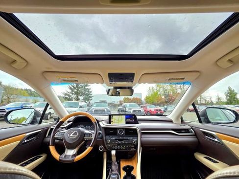 Used 2018 Lexus RX 450hL Premium w/ Premium Package AWD/4WD image 23