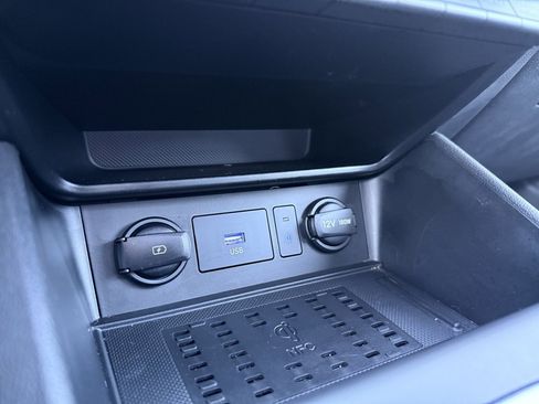 Used 2022 Hyundai Kona SEL w/ Convenience Package image 19