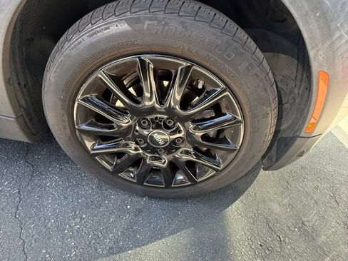 Used 2020 MINI Cooper 2-Door Hardtop image 4