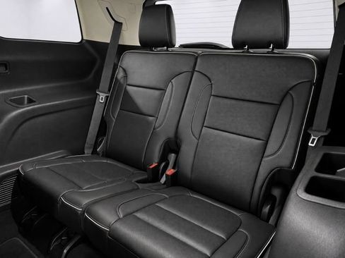 Used 2023 GMC Acadia Denali w/ Denali Technology Package AWD/4WD image 17