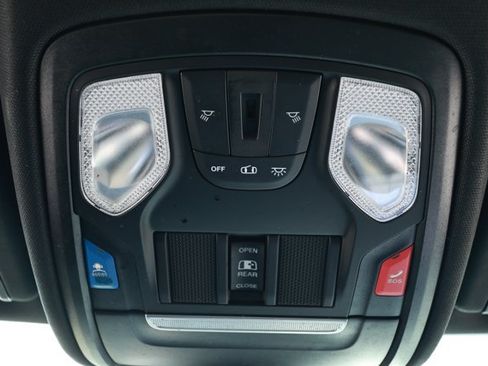 Used 2022 RAM 1500 Big Horn AWD/4WD image 21