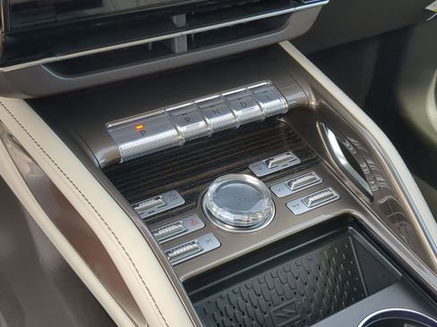 New 2026 Lincoln Nautilus Black Label AWD/4WD image 19