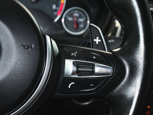 Used 2019 BMW M4 Convertible w/ Competition Package RWD image 38