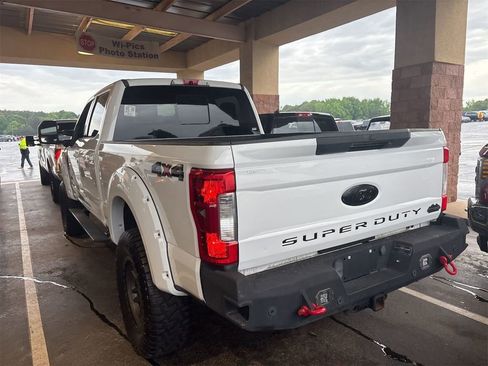 Used 2017 Ford F250 Lariat w/ Lariat Ultimate Package AWD/4WD image 2