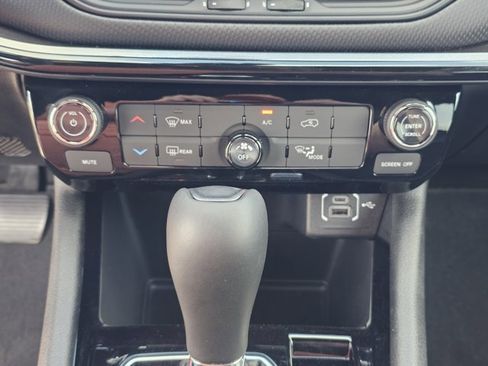 New 2026 Jeep Compass Latitude image 27