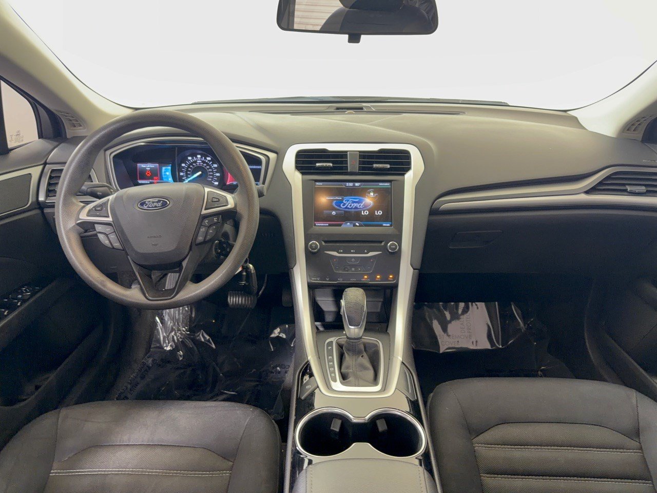 Used 2014 Ford Fusion SE FWD image 17