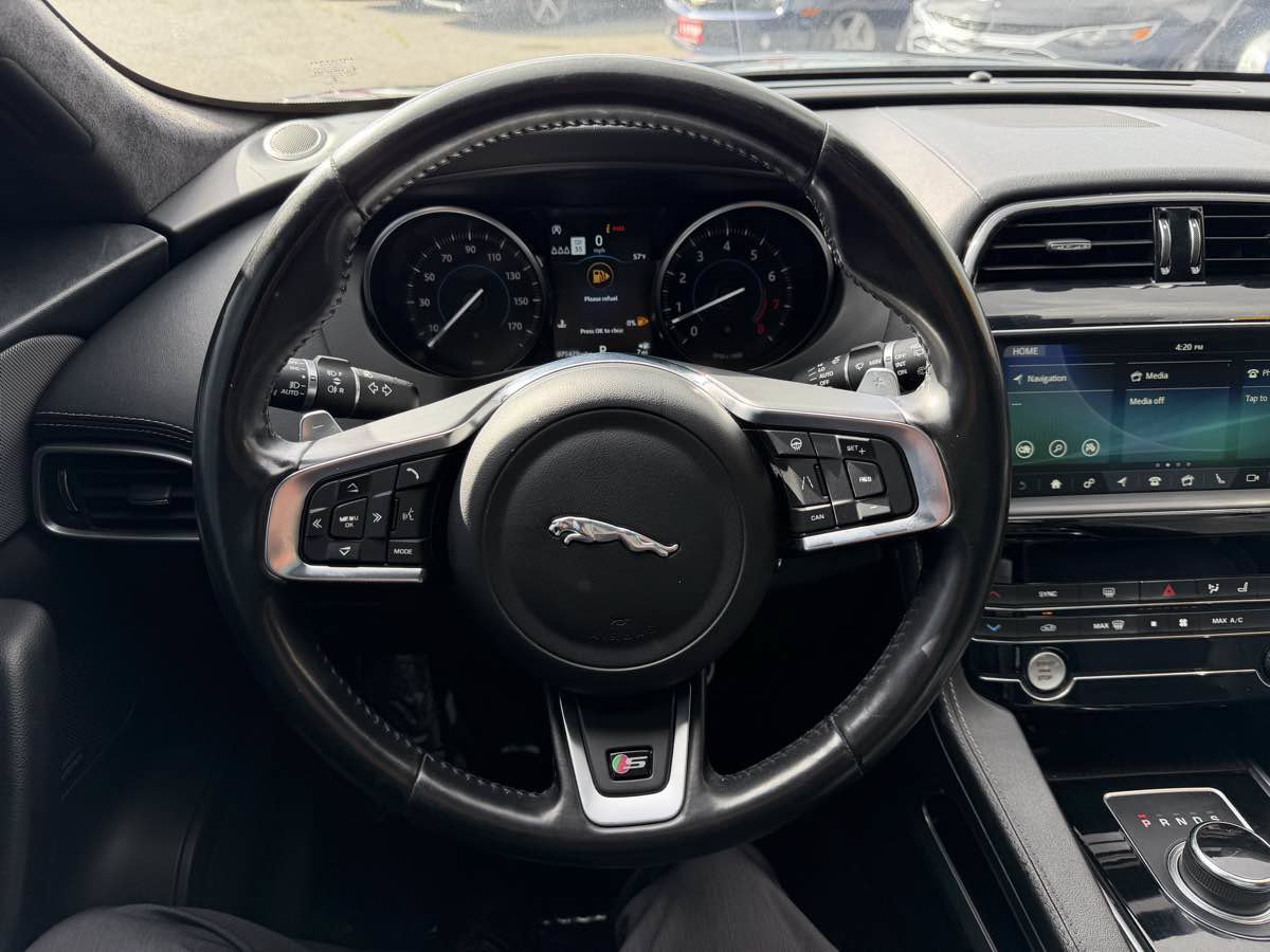 Used 2020 Jaguar F-PACE S AWD/4WD image 8