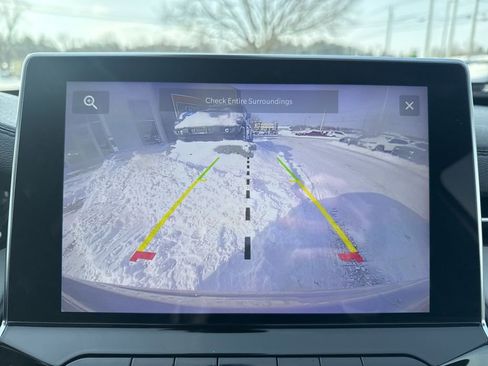 Used 2023 Jeep Compass Limited image 38