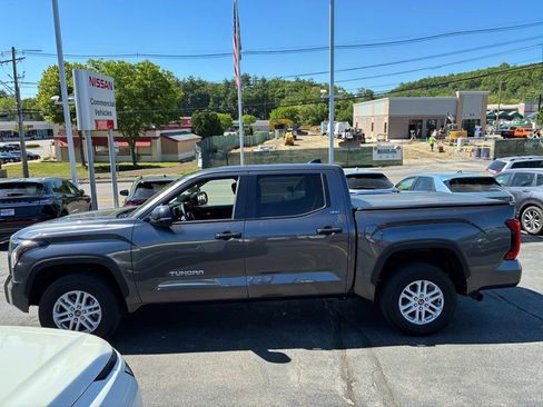 Used 2024 Toyota Tundra SR5 w/ SR5 Convenience Package AWD/4WD image 4