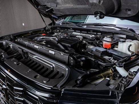 Used 2025 GMC Sierra 2500 Denali image 40