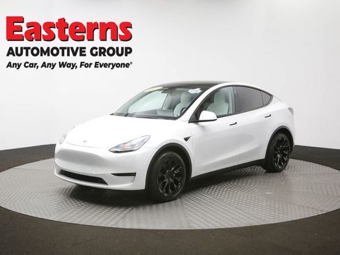 Used 2022 Tesla Model Y Long Range image 57