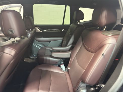 Used 2021 Cadillac XT6 Premium Luxury AWD/4WD image 29