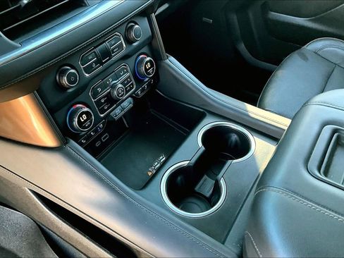 Used 2024 Chevrolet Tahoe High Country image 17