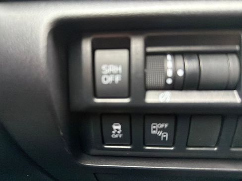 Used 2017 Subaru Impreza 2.0i Limited image 47