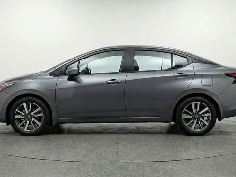 Used 2025 Nissan Versa SV FWD image 5