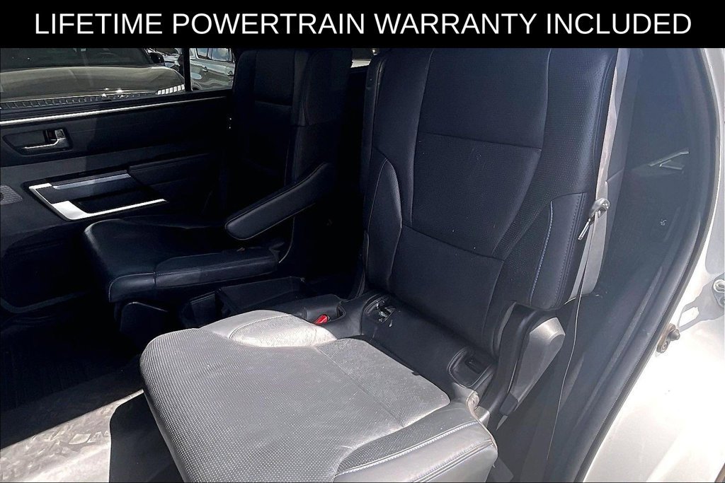 Used 2023 Toyota Sequoia Platinum AWD/4WD image 27