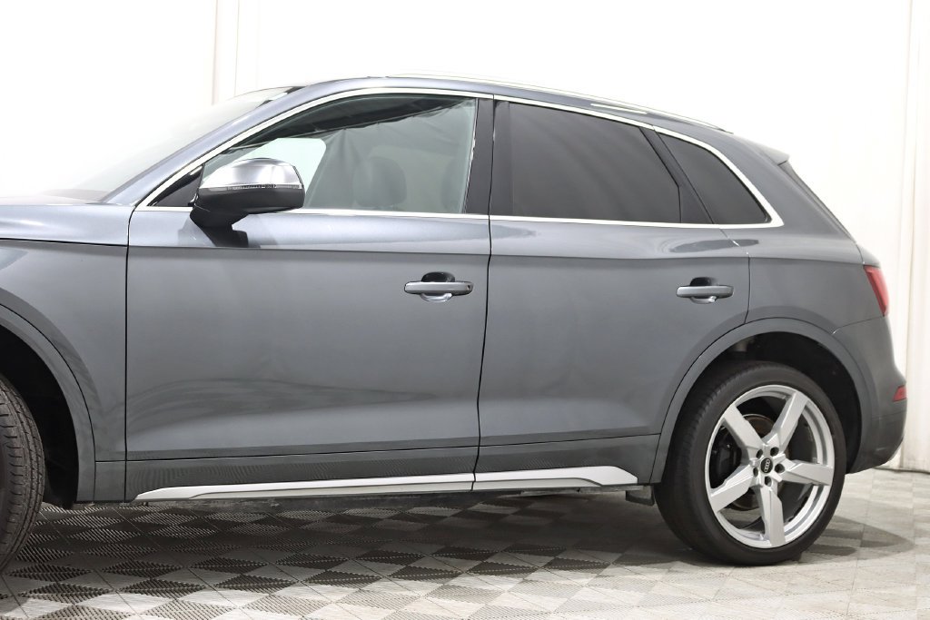 Used 2024 Audi SQ5 Premium w/ 21" Wheel Package AWD/4WD image 3