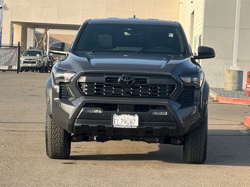 Certified 2026 Toyota Tacoma TRD Off-Road image 11