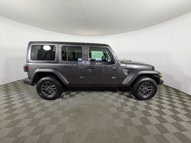 Used 2024 Jeep Wrangler Unlimited Sport AWD/4WD image 31