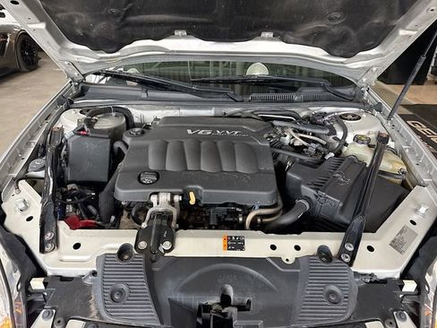 Used 2012 Chevrolet Impala LTZ FWD image 29