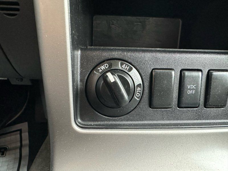 Used 2011 Nissan Pathfinder S AWD/4WD image 17