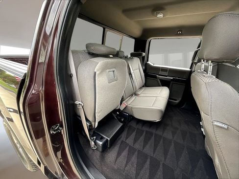 Used 2018 Ford F150 XLT w/ Equipment Group 302A Luxury AWD/4WD image 24