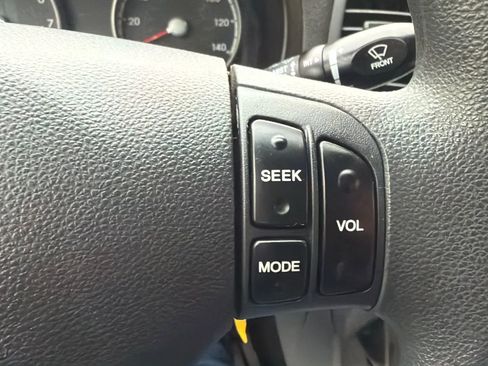 Used 2010 Hyundai Accent GLS w/ Premium Pkg 4 image 11