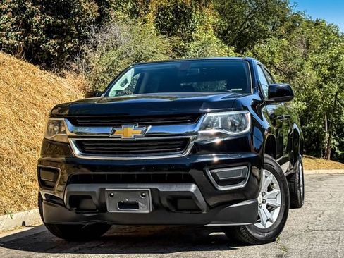 Used 2017 Chevrolet Colorado LT RWD image 3