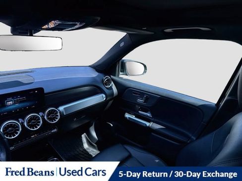 Used 2022 Mercedes-Benz GLB 250 4MATIC image 28