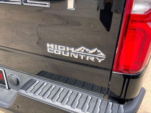 Used 2024 Chevrolet Silverado 1500 High Country w/ High Country Premium Package image 10