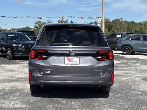 New 2026 Honda Odyssey Touring image 6