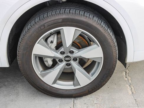 Used 2024 Audi Q5 2.0T Premium image 11