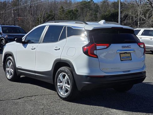 Used 2023 GMC Terrain SLE w/ Driver Convenience Package image 24