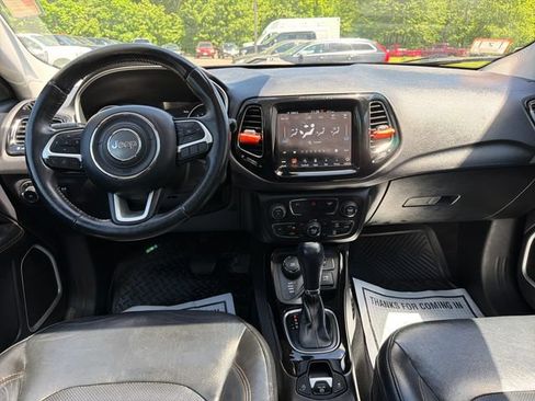 Used 2018 Jeep Compass Limited w/ Navigation Group AWD/4WD image 14