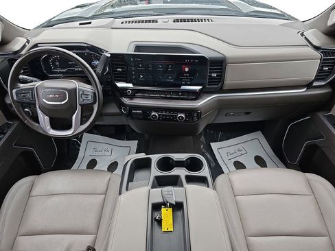 Used 2025 GMC Sierra 1500 SLT image 12