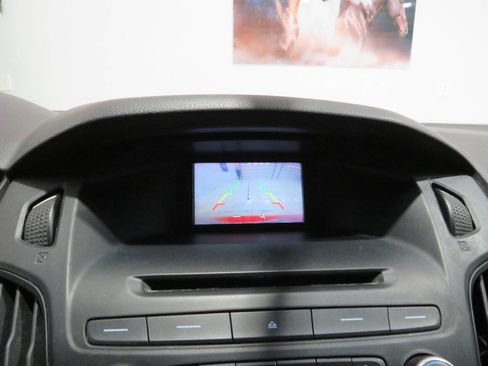 Used 2017 Ford Focus SE image 19