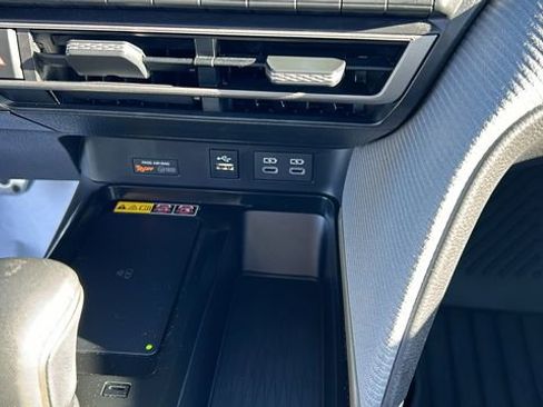 Used 2025 Toyota Camry SE w/ Multimedia Upgrade Package image 20