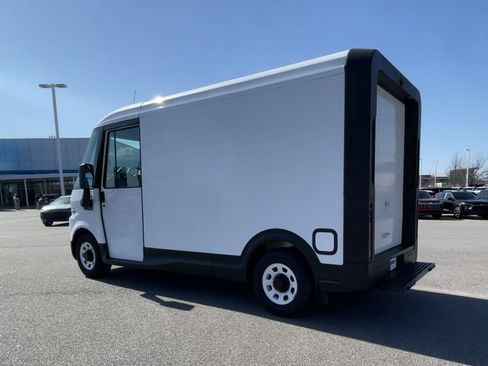 New 2025 Chevrolet Brightdrop 400 image 42