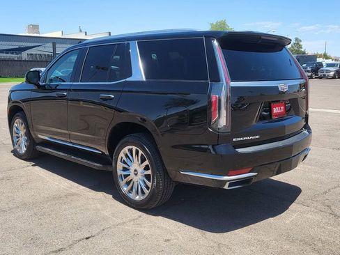 Used 2021 Cadillac Escalade Premium Luxury AWD/4WD image 6