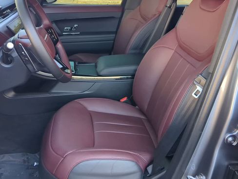 Used 2025 Land Rover Range Rover Sport Dynamic SE image 15