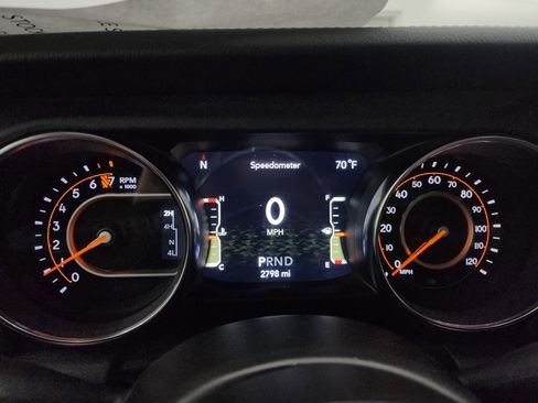 Used 2022 Jeep Wrangler Unlimited Sahara w/ LED Lighting Group image 10