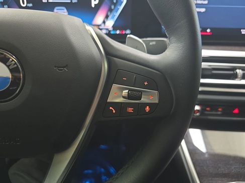 Used 2023 BMW 330i Sedan w/ Convenience Package image 21