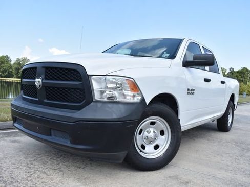 Used 2017 RAM 1500 Tradesman RWD image 5