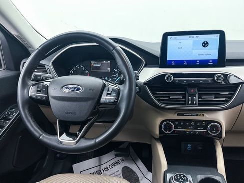 Used 2022 Ford Escape SEL image 5