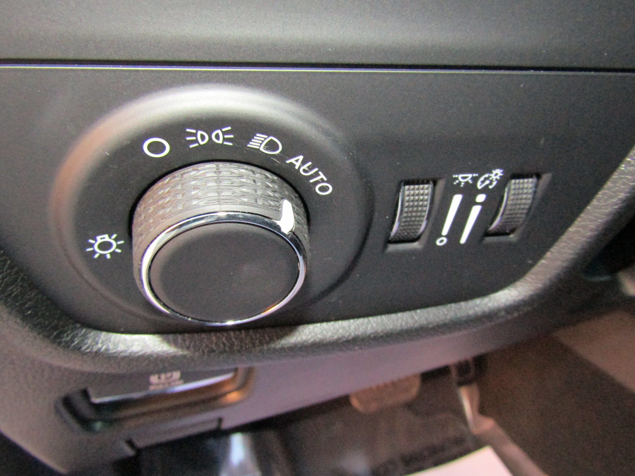 Used 2024 Jeep Grand Cherokee Altitude AWD/4WD image 23