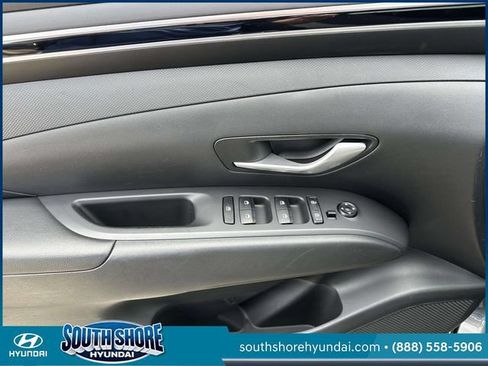 Certified 2022 Hyundai Tucson SEL AWD/4WD image 18