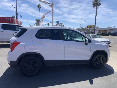 Used 2020 Chevrolet Trax LS w/ Tint and Cruise Package image 7