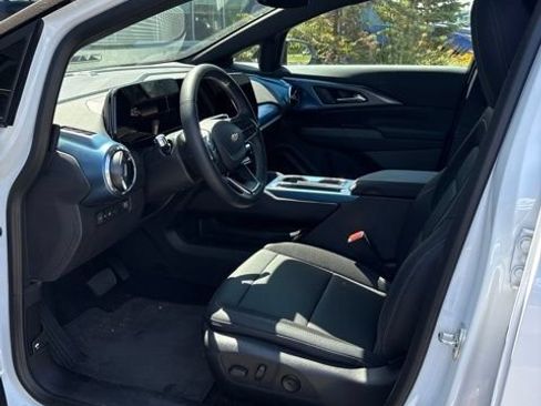 Used 2026 Chevrolet Equinox EV LT FWD image 11