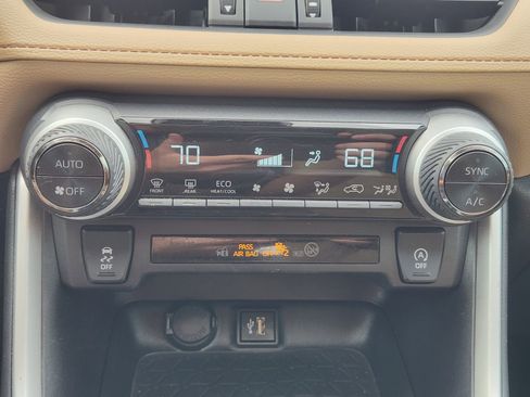 Used 2025 Toyota RAV4 XLE Premium FWD image 23